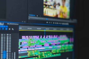 Timeline programma di montaggio e colorcorrection