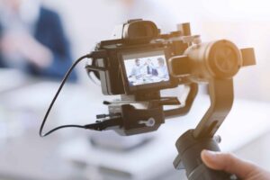 Ripresa di matrimonio con gimbal, utilizzato per un wedding video che garantisce immagini stabili e fluide durante i momenti più emozionanti.